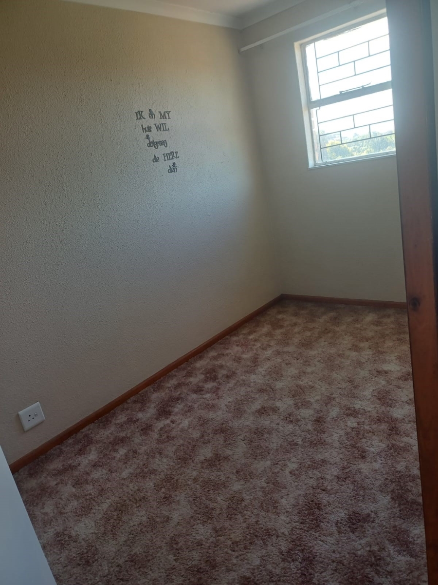 To Let 2 Bedroom Property for Rent in Blomtuin Western Cape